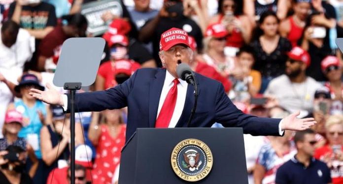 LOS DEMÓCRATAS CIERRAN LA CAMPAÑA MÁS SUIGÉNERIS DE LA HISTORIA POR LA COVID