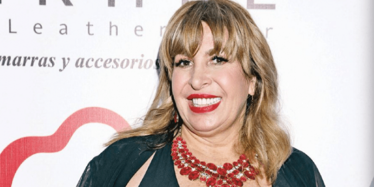 MAGDA RODRÍGUEZ RECIBE UN CENTENAR DE FLORES EN SU ÚLTIMO ADIÓS