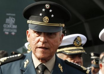 MÉXICO ESPERA EL ARRIBO DE CIENFUEGOS, UN ÉXITO DIPLOMÁTICO PERO IMPREDECIBLE