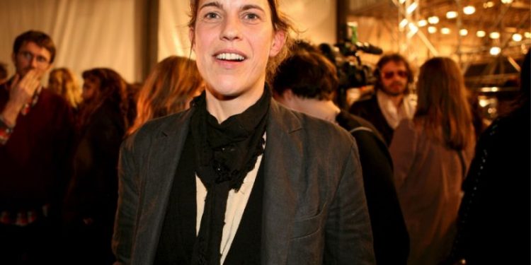 MÉXICO EXIGE EXPLICACIÓN A MODISTA FRANCESA POR EL USO DE DISEÑOS INDÍGENAS