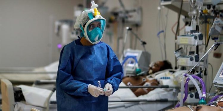 MÉXICO REGISTRA 93.228 DECESOS Y 943.630 CASOS POR LA COVID-19