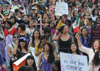 MUJERES CONVOCAN A UN MINUTO DE PARO Y UNA MARCHA CONTRA VIOLENCIA