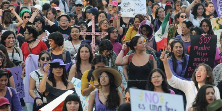 MUJERES CONVOCAN A UN MINUTO DE PARO Y UNA MARCHA CONTRA VIOLENCIA