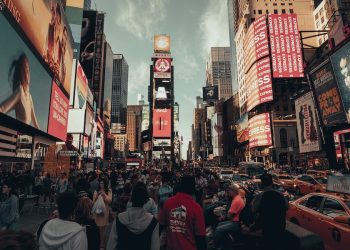 NUEVA YORK ESTIMA QUE NO RECUPERARÁ SU TURISMO POR COMPLETO HASTA 2025