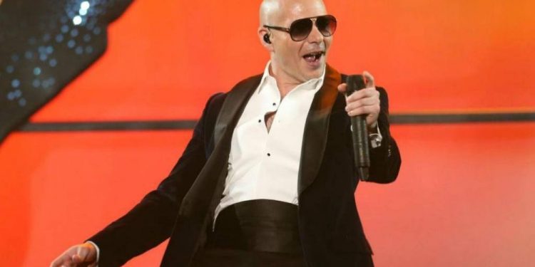 PITBULL HONRARÁ EN LOS LATIN GRAMMY A PERSONAL DE EMERGENCIA CONTRA COVID19