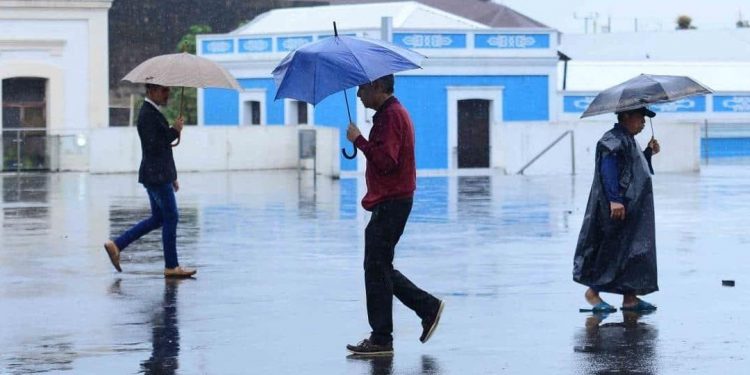 PRONOSTICAN LLOVIZNAS DISPERSAS EN EL SUR Y ORIENTE DE TABASCO