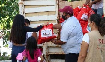 SE DISTRIBUYE AYUDA HUMANITARIA A TEAPA
