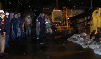 SUPERVISA EL GOBERNADOR ADÁN AUGUSTO OPERACIÓN DE BOMBAS PARA DESALOJO DE AGUA EN CASA BLANCA
