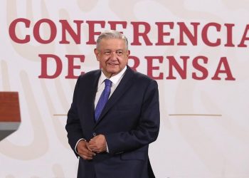 TRABAJADORES DEL GOBIERNO POR ‘OUTSOURCING’ TENDRÁN SU BASE: LÓPEZ OBRADOR