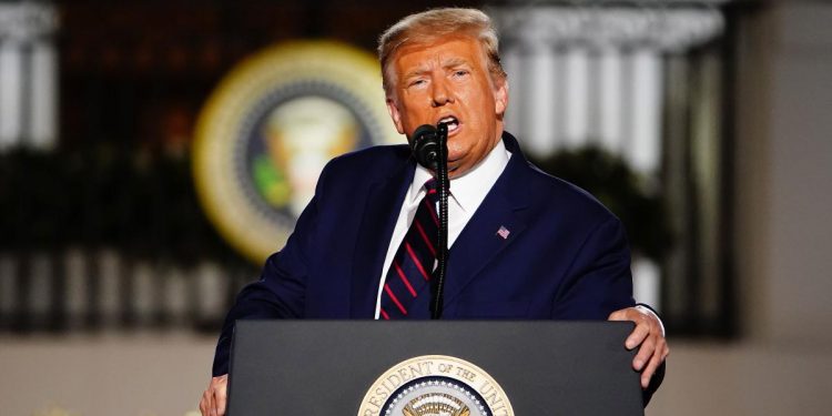 TRUMP DICE FALSAMENTE QUE VOTOS «ILEGALES» CAMBIARON EL CONTEO EN PENSILVANIA