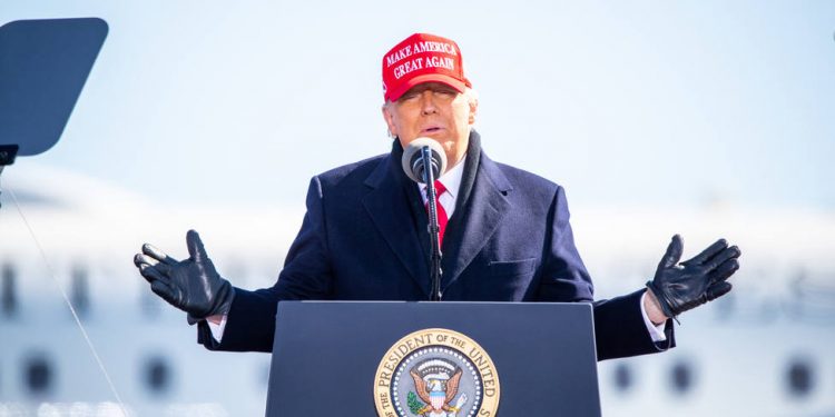 TRUMP SE MUESTRA CONFIADO EN LA VICTORIA EN MEDIO DE LA JORNADA ELECTORAL