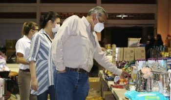VISITA EL GOBERNADOR ADÁN AUGUSTO CENTRO DE ACOPIO DE AYUDA HUMANITARIA
