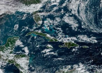 ZONA DE BAJA PRESIÓN CON 40% DE PROBABILIDAD CICLÓNICA