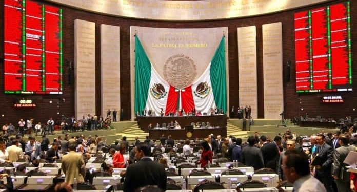 LOS DIPUTADOS FEDERALES DEL PT PIDEN DETENER «CAMPAÑA DE PRESTIGIO»