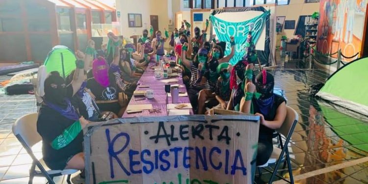 CELEBRAN FEMINISTAS DE QUINTANA ROO, LA APROBACIÓN AL ABORTO LEGAL EN ARGENTINA