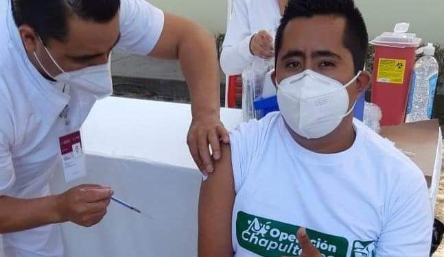 VACUNA AL PRIMER QUINTANARROENSE CONTRA EL COVID