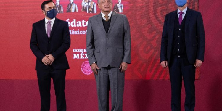 AMLO ANUNCIA QUE SE ESTABLECERÁ UNA OFICINA EN PALACIO NACIONAL