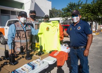 EQUIPA VÍCTOR MAS TAH A PROTECCIÓN CIVIL
