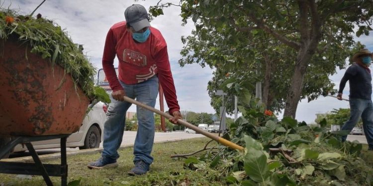 REDOBLA ESFUERZO “MANOS SOLIDARIAS” PARA LIMPIAR EL MUNICIPIO