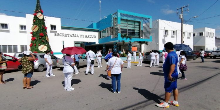 MARCHAN TRABAJADORES DEL HOSPITAL GENERAL, EXIGEN BONO COVID-19