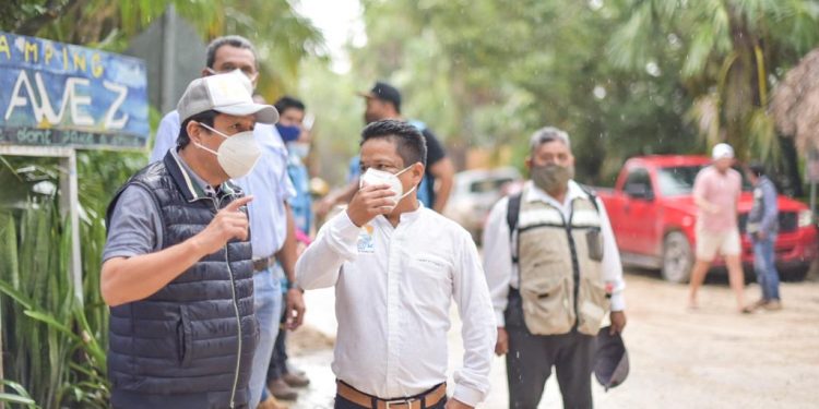 PAVIMENTA GOBIERNO DE VÍCTOR MAS, ZONA COSTERA DE TULUM