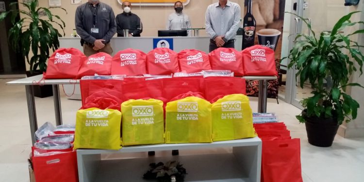 EN TECNM CAMPUS FELIPE CARRILLO PUERTO RECIBIÓ ÚTILES ESCOLARES DONADOS POR UNA CADENA COMERCIAL