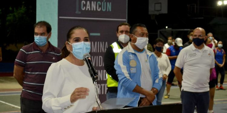 GOBIERNO MUNICIPAL ILUMINA SUPERMANZANA 96