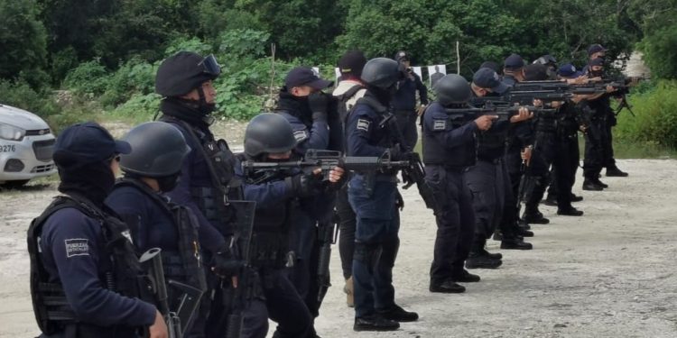 POLICÍA QUINTANA ROO TULUM SE CAPACITA EN COMBATE URBANO
