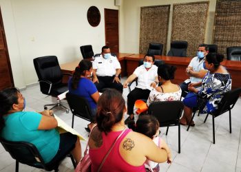 ATIENDE GOBIERNO DE VÍCTOR MAS A VECINOS DE LA COLONIA IRREGULAR 2 DE OCTUBRE
