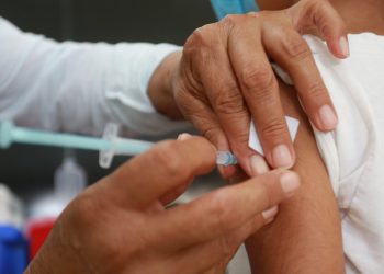 MIL 500 REOS SERÁN VACUNADOS CONTRA LA INFLUENZA