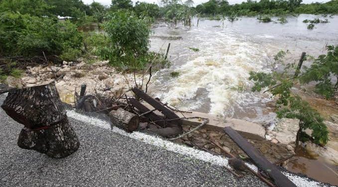 ENTREGA FEDERACIÓN DINERO PARA CARRETERAS Y PUENTES AFECTADOS POR INUNDACIONES