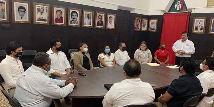 PRI MÉRIDA RENUEVA SU MESA DIRECTIVA