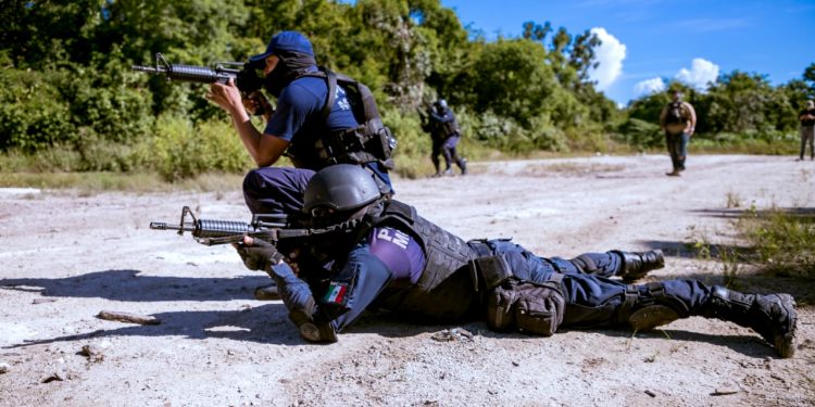 POLICÍAS MEJOR CAPACITADOS EN TULUM