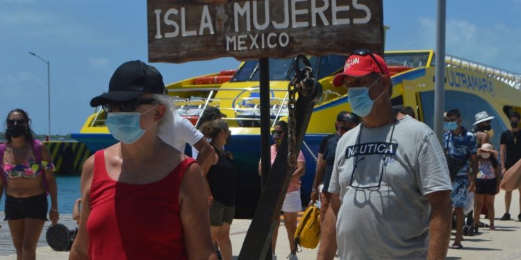 LLAMA JUAN CARRILLO A EVITAR AGLOMERACIONES DURANTE FECHAS DECEMBRINAS