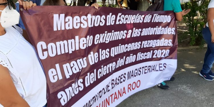 DOCENTES DEL PETC AMENAZAN CON PLANTÓN PERMANENTE