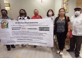 MAESTROS EXHIBEN CORRUPTELAS EN ASIGNACIÓN DE PLAZAS DEL SITEQROO