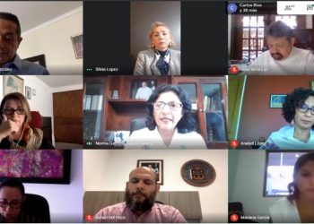 EL GOBERNADOR CARLOS JOAQUÍN Y SU GABINETE PARTICIPARON EN UN CURSO DE CAPACITACIÓN CONTRA LA VIOLENCIA HACIA LAS MUJERES