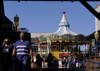 CALIFORNIA ORDENA CONFINAMIENTO EN ZONAS CON ALTA OCUPACIÓN HOSPITALARIA POR COVID-19