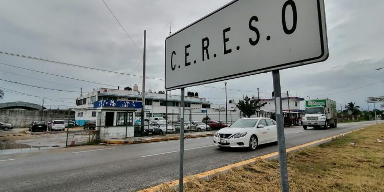 DAN PALIZA A INTERNOS DEL CERESO DE CHETUMAL