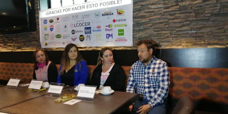 “MOVIMIENTO 7:11 Y HOES ENGLISH CENTER, OBSEQUIAN BECAS PARA ESTUDIAR INGLÉS”