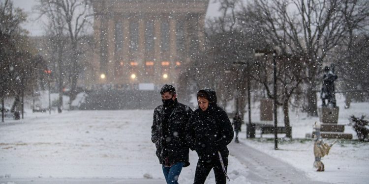 TORMENTA INVERNAL AZOTA VIRGINIA Y ALGUNAS ZONAS DE NUEVA YORK