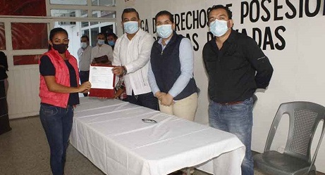 ENTREGAN CERTIFICADOS DE DERECHO DE POSESIÓN A 316 FAMILIAS TEAPANECAS