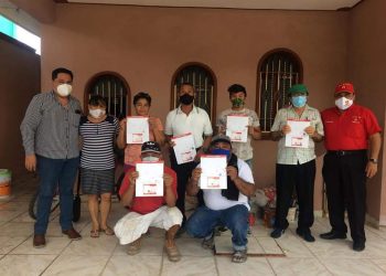 OBREROS SE SUMAN A LAS FILAS DEL PARTIDO DEL TRABAJO