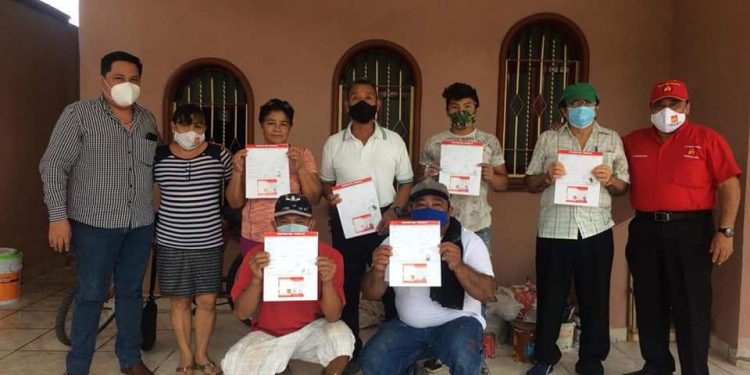 OBREROS SE SUMAN A LAS FILAS DEL PARTIDO DEL TRABAJO