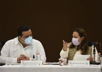 DIPUTADOS SE LE VAN A LA YUGULAR DEL TITULAR DE LA CDHEQROO  Y LE PIDEN SU RENUNCIA