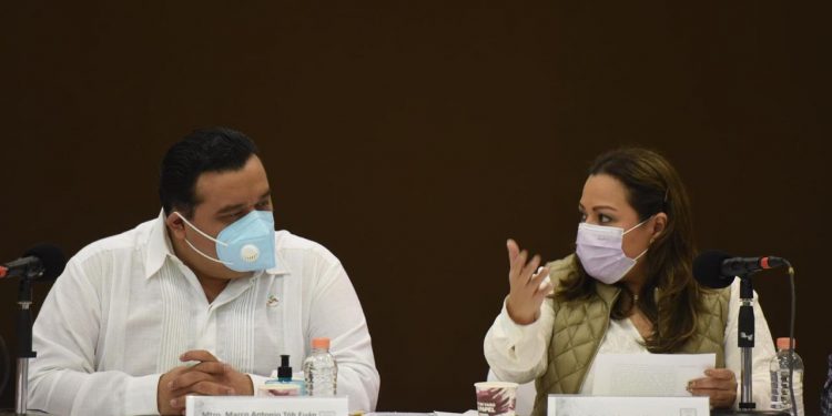 DIPUTADOS SE LE VAN A LA YUGULAR DEL TITULAR DE LA CDHEQROO  Y LE PIDEN SU RENUNCIA