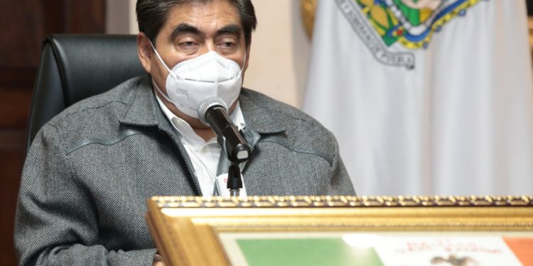 LLAMA MIGUEL BARBOSA AL DEBATE, NO A LA CONFRONTACIÓN, EN EL MARCO DE LA TOMA DEL CONGRESO