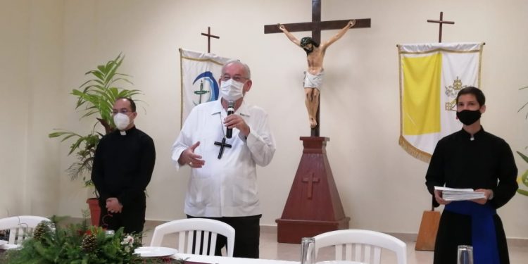 CONVIVE OBISPO DE LA DIÓCESIS CANCÚN-CHETUMAL CON REPRESENTANTES DE MEDIOS DE COMUNICACIÓN