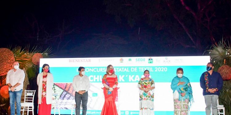 PREMIAN EN TULUM A GANADORES DEL CONCURSO TEXTIL CHUY K´KAAK