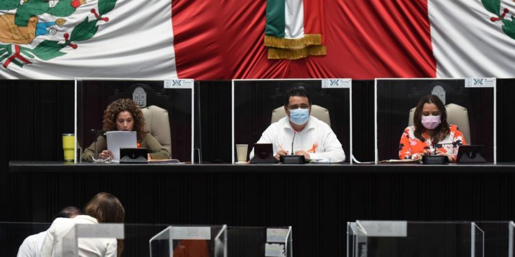 LA ACCIDENTADA XVI LEGISLATURA